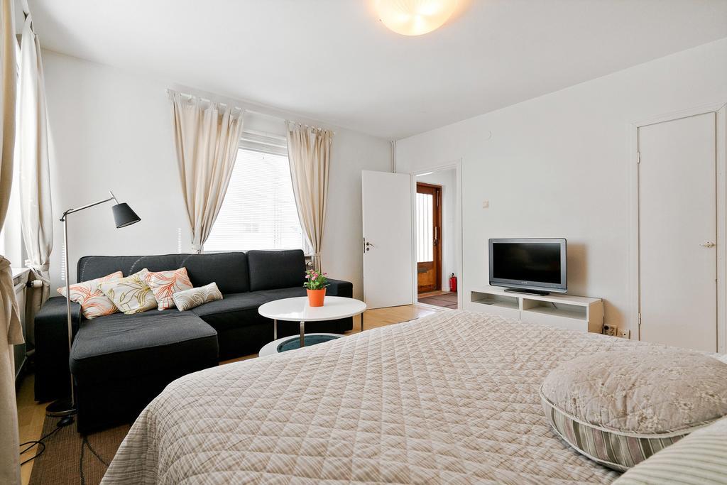Majoitushuoneisto Tuomipuisto Apartment Naantali Bagian luar foto