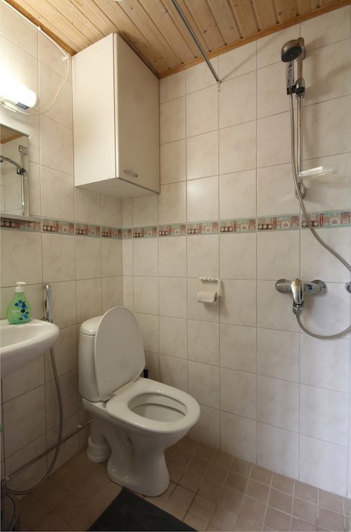 Majoitushuoneisto Tuomipuisto Apartment Naantali Ruang foto