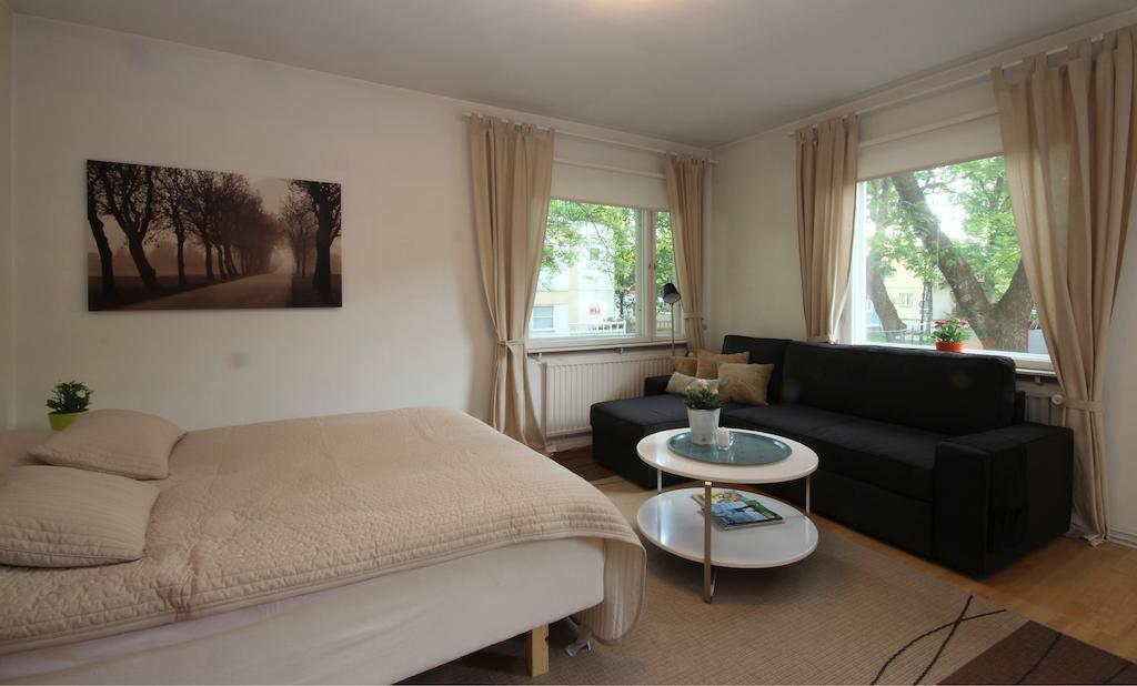 Majoitushuoneisto Tuomipuisto Apartment Naantali Ruang foto